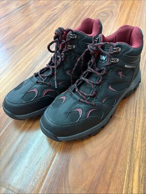 Weinbrenner boots woman's 9.5
